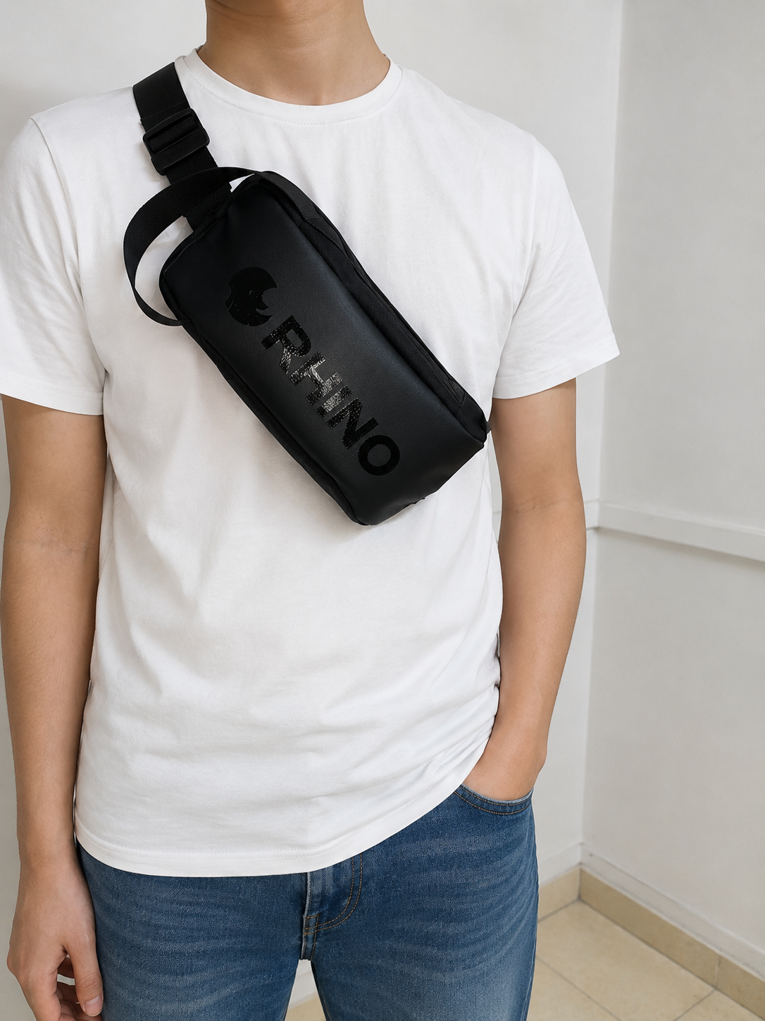 Rhino Luxe Black Image 4